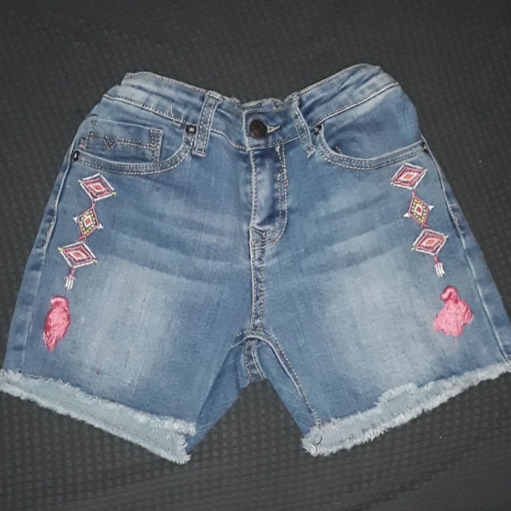 Shorts OFFERS to likers
